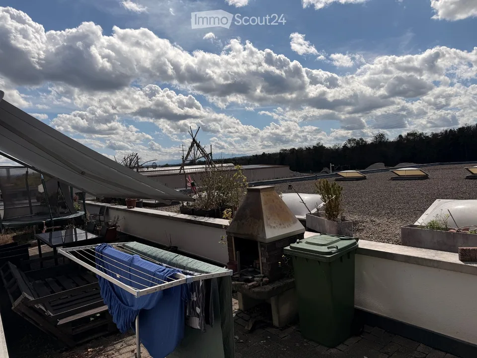 2 gr. Zimmer (in WG) – Foto 4 von 4