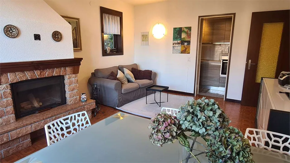 GOLDENE HÜGEL: GROßES 2.5 ZIMMER WOHNUNG MIT MOBELN UND GARTEN – Foto 5 von 9