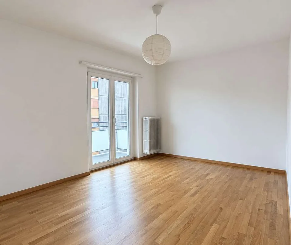 Mendrisio: helles 3.5-Zimmer-Apartment mit Balkon in der Nähe des Zentrums – Foto 4 von 7