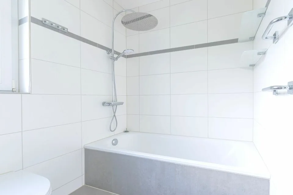 Appartement lumineux 4.5 pièces avec balcon couvert – photo 11 sur 16
