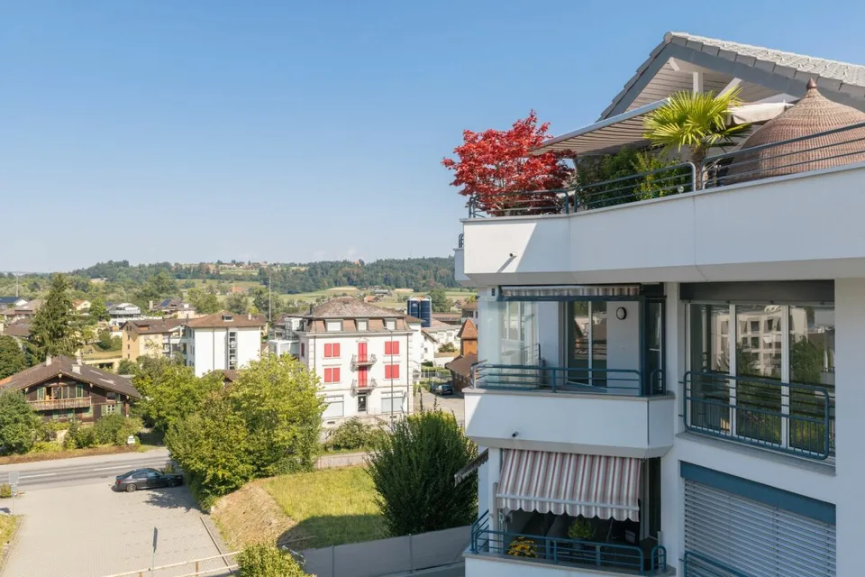 Attraktive Eigentumswohnung mit Balkon und Weitsicht ins Grüne – Foto 8 von 9
