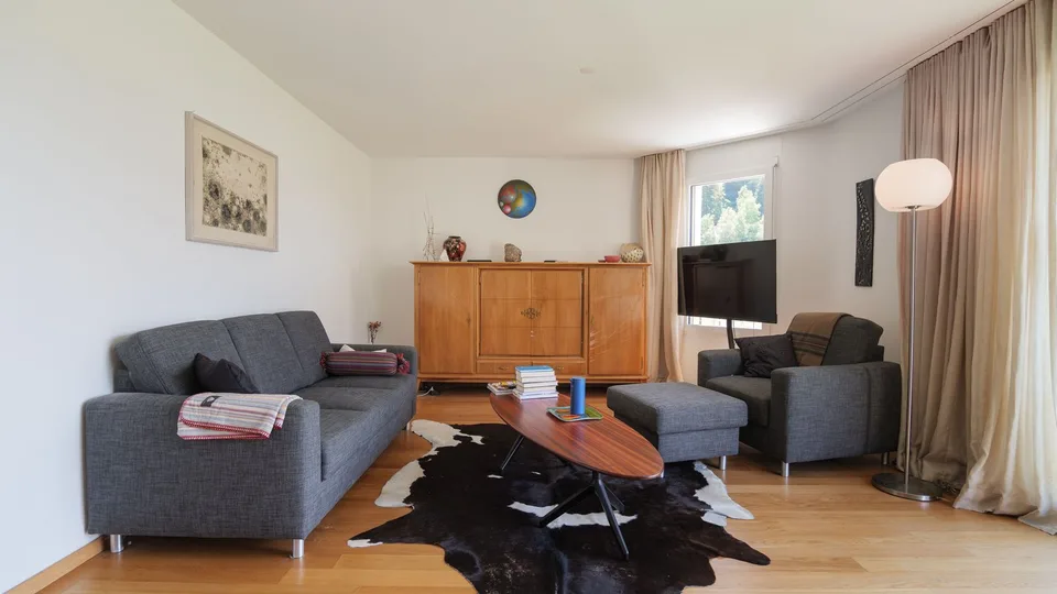 Schöne 5.5-Zimmer-Wohnung im obersten Stock an zentraler Lage in Chur – Foto 7 von 9