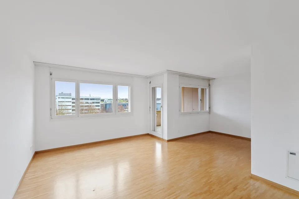 Grosszügigie 2 1/2-Zimmerwohnung – Foto 2 von 13