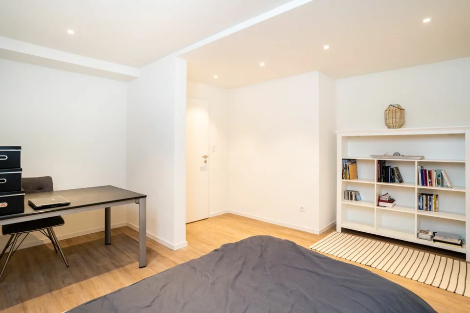 Appartamento terrazza unico di 4,5 stanze in posizione collinare soleggiata – foto 11 di 21