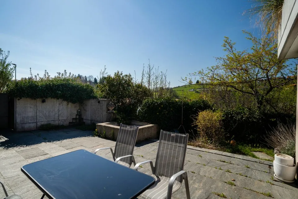 Appartamento terrazza unico di 4,5 stanze in posizione collinare soleggiata – foto 20 di 21