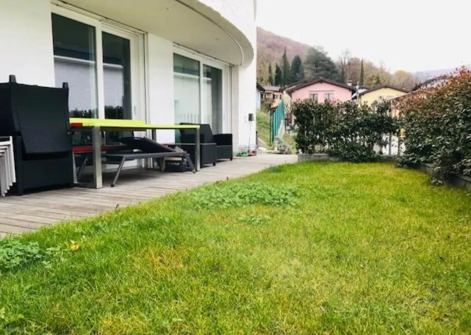 Villa jumelée exclusive de haut standing avec jardin – photo 11 sur 13