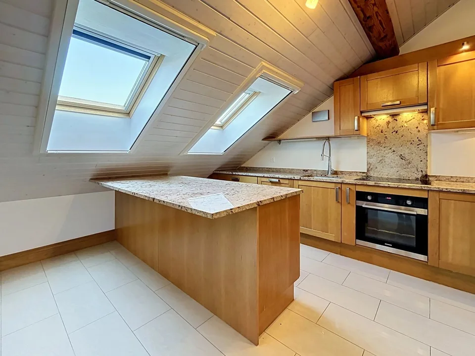 Charming attic apartment ? In the heart of Vieux Meyrin – photo 9 of 12