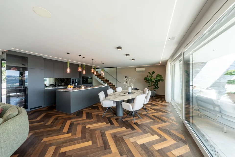 Exklusiver Neubau-Wohntraum mit Seesicht – Foto 3 von 3