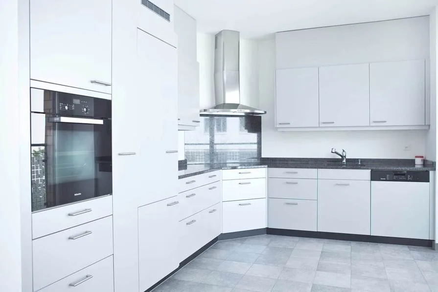 Schöne 3.5-Zimmer Wohnung an zentraler Lage – Foto 3 von 12