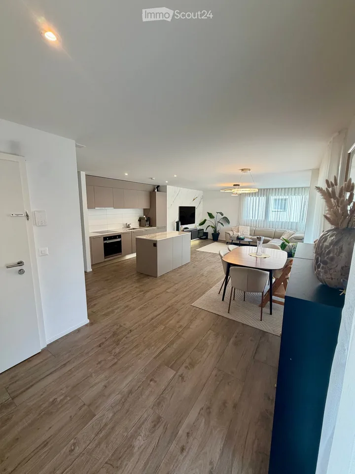 REMAUFENS – ÉLÉGANT 4,5 PIÈCES DE 113 M² AVEC TERRASSE DE 27 M² & PARK – photo 13 sur 15
