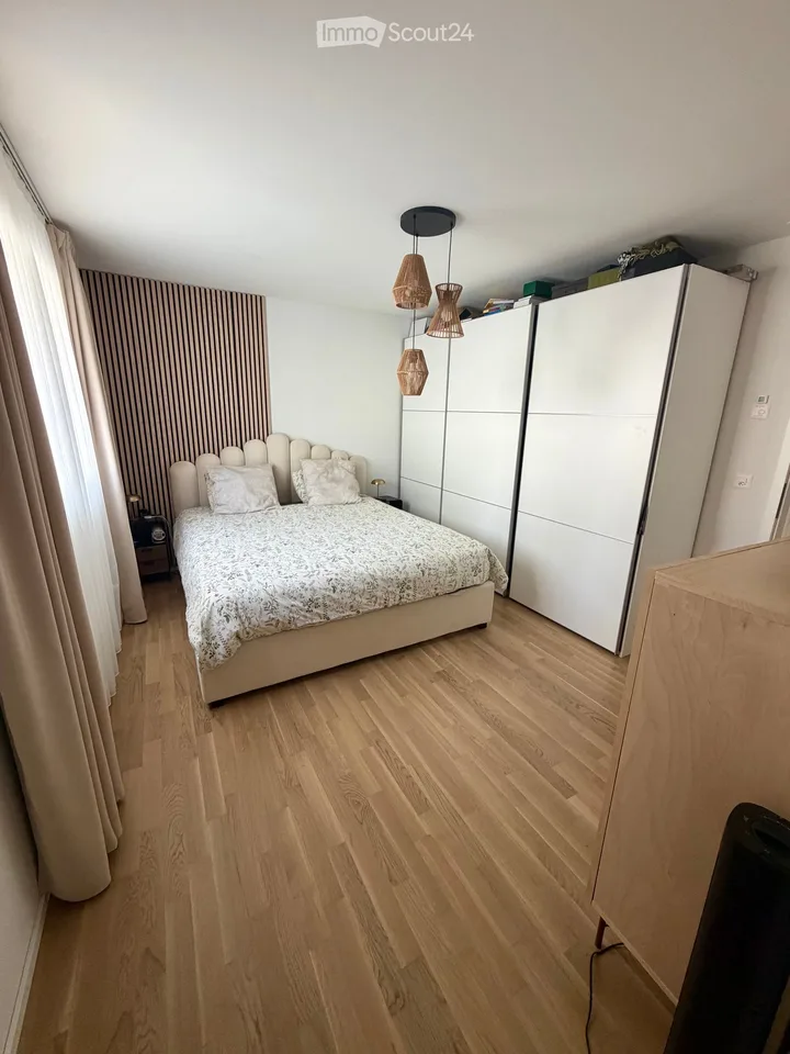 REMAUFENS – ÉLÉGANT 4,5 PIÈCES DE 113 M² AVEC TERRASSE DE 27 M² & PARK – photo 14 sur 15