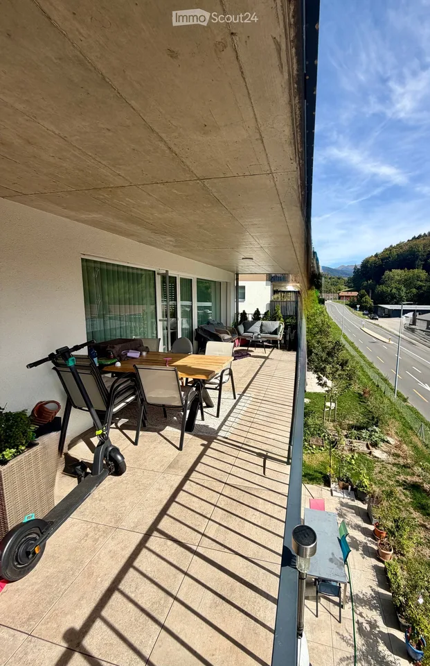 REMAUFENS – ÉLÉGANT 4,5 PIÈCES DE 113 M² AVEC TERRASSE DE 27 M² & PARK – photo 15 sur 15