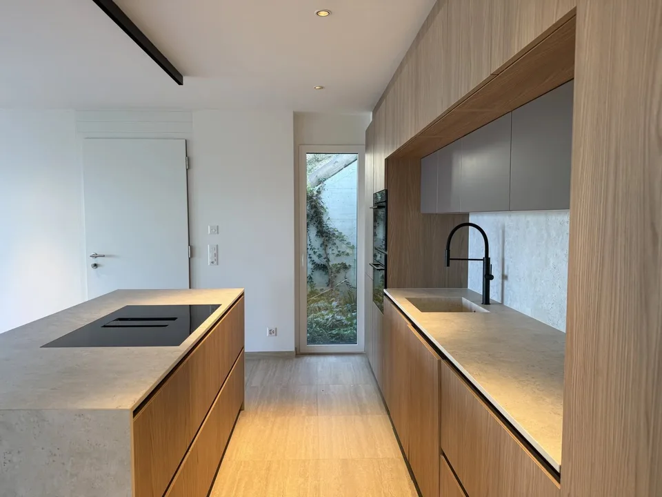 Letztes verfügbares Apartment mit herrlicher Aussicht auf den See und die Alpen – Foto 6 von 13