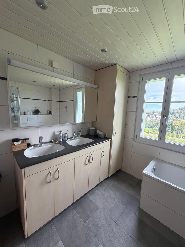 Large 8.5 room single-family house with a very beautiful view – photo 8 of 15