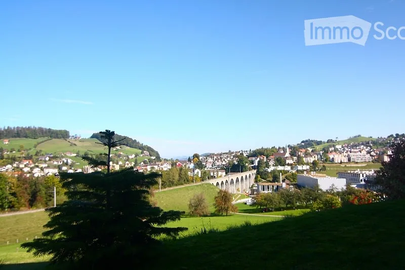 Large 8.5 room single-family house with a very beautiful view – photo 3 of 15