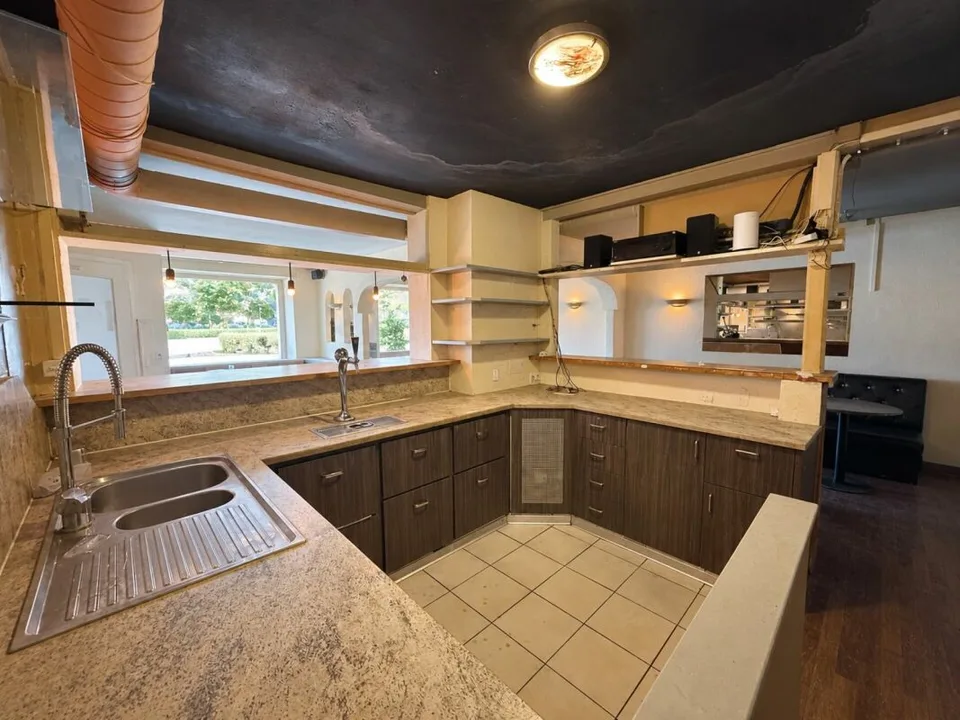 Immeuble d'habitation et de commerce nécessitant une rénovation au cœur d'Olten – photo 5 sur 20
