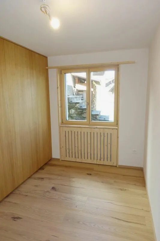 Casa a due famiglie con due appartamenti di 4,5 locali, appartamento n. 1 – foto 10 di 13