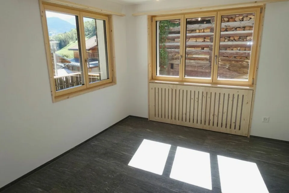 Casa a due famiglie con due appartamenti di 4,5 locali, appartamento n. 1 – foto 6 di 13