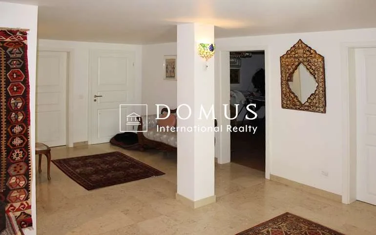 Villa mit großem Park und 3 Pferdeboxen – Foto 6 von 13