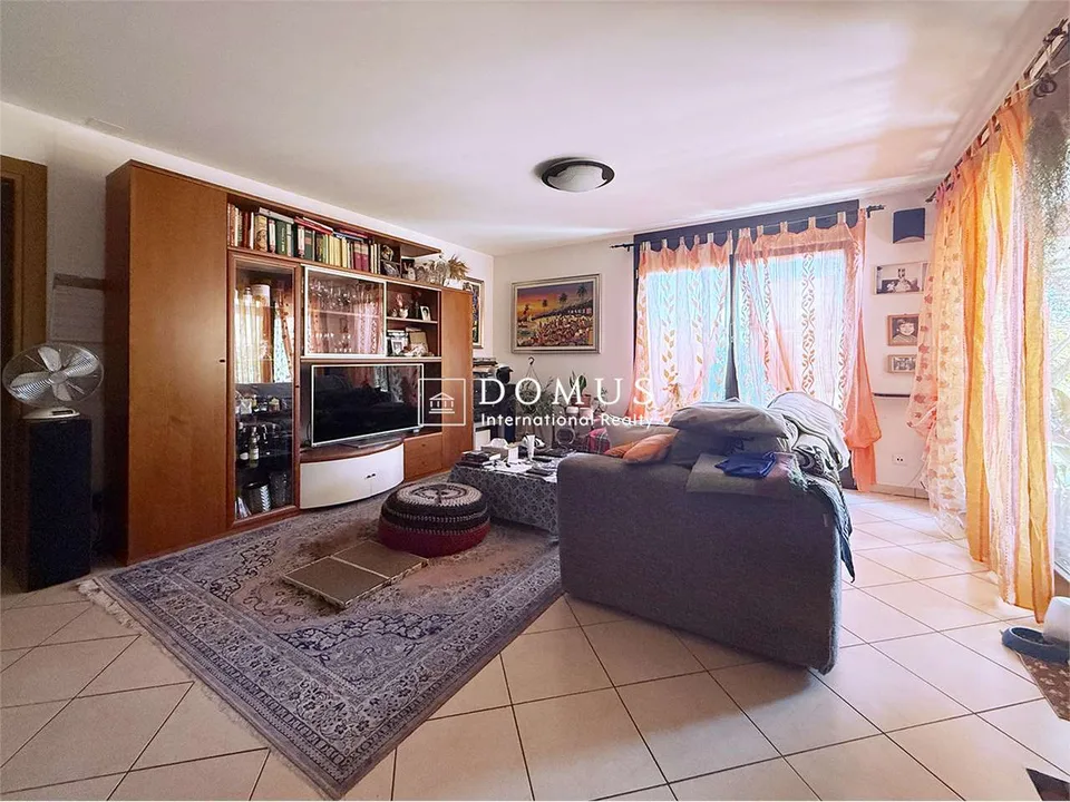 Wohnung 4.5 Zimmer mit Garten – Foto 3 von 13