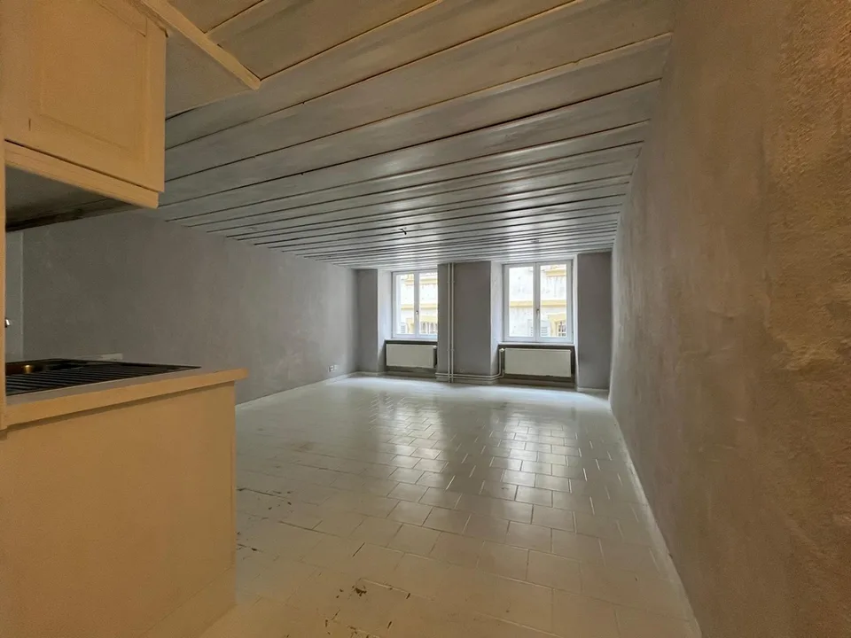STUDIO 20 M2 1. STOCK OHNE AUFZUG – Foto 2 von 4
