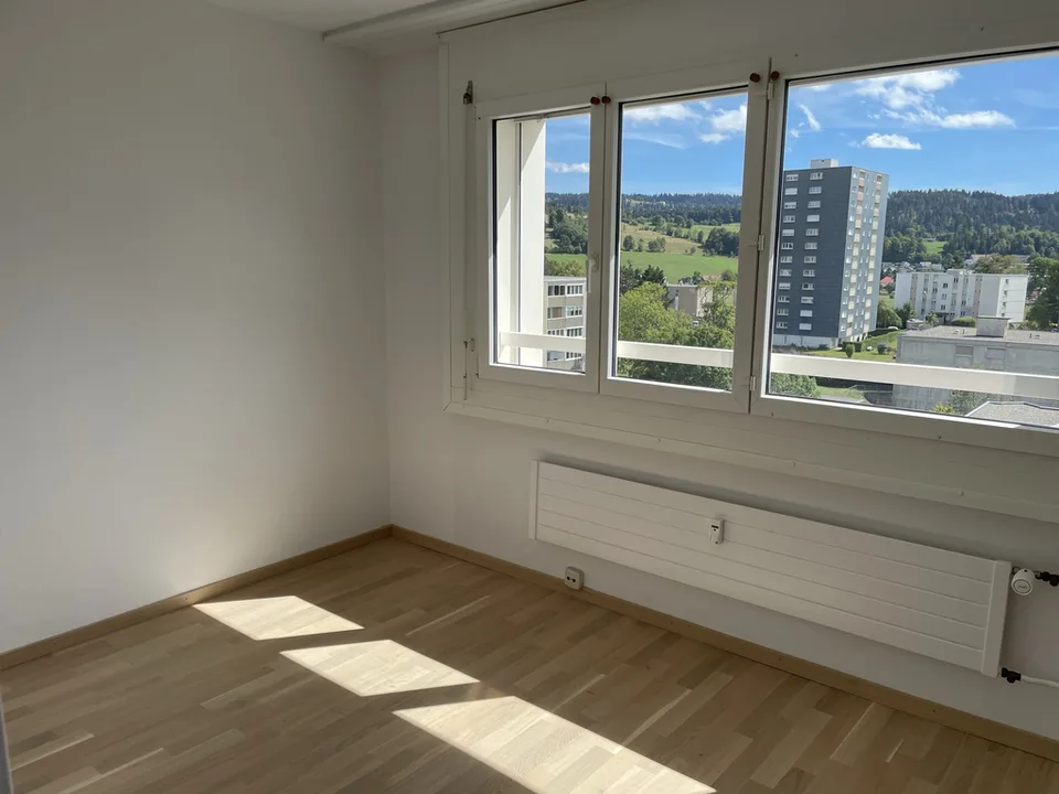 APPARTEMENT 4.5 RENOVE AVEC BALCON ET ASCENSEUR – photo 5 sur 11