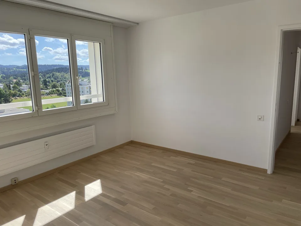 APPARTEMENT 4.5 RENOVE AVEC BALCON ET ASCENSEUR – photo 8 sur 11