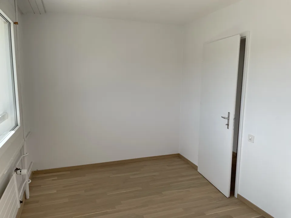APPARTEMENT 4.5 RENOVE AVEC BALCON ET ASCENSEUR – photo 7 sur 11