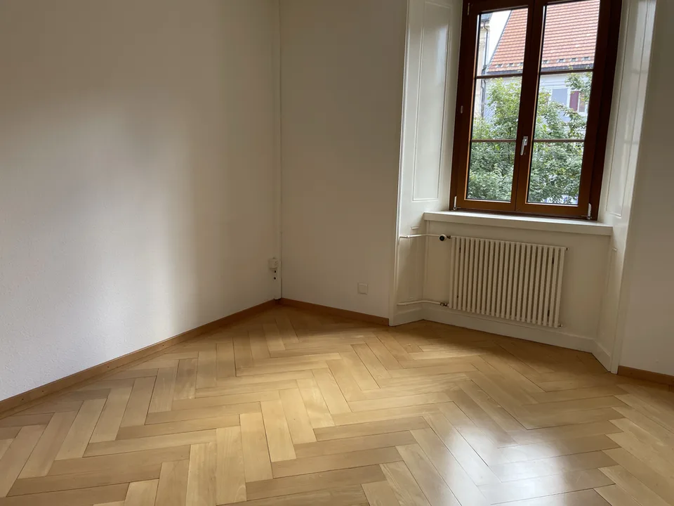 Bello appartamento 83 m2 di 3 locali in centro città con balcone – foto 4 di 9