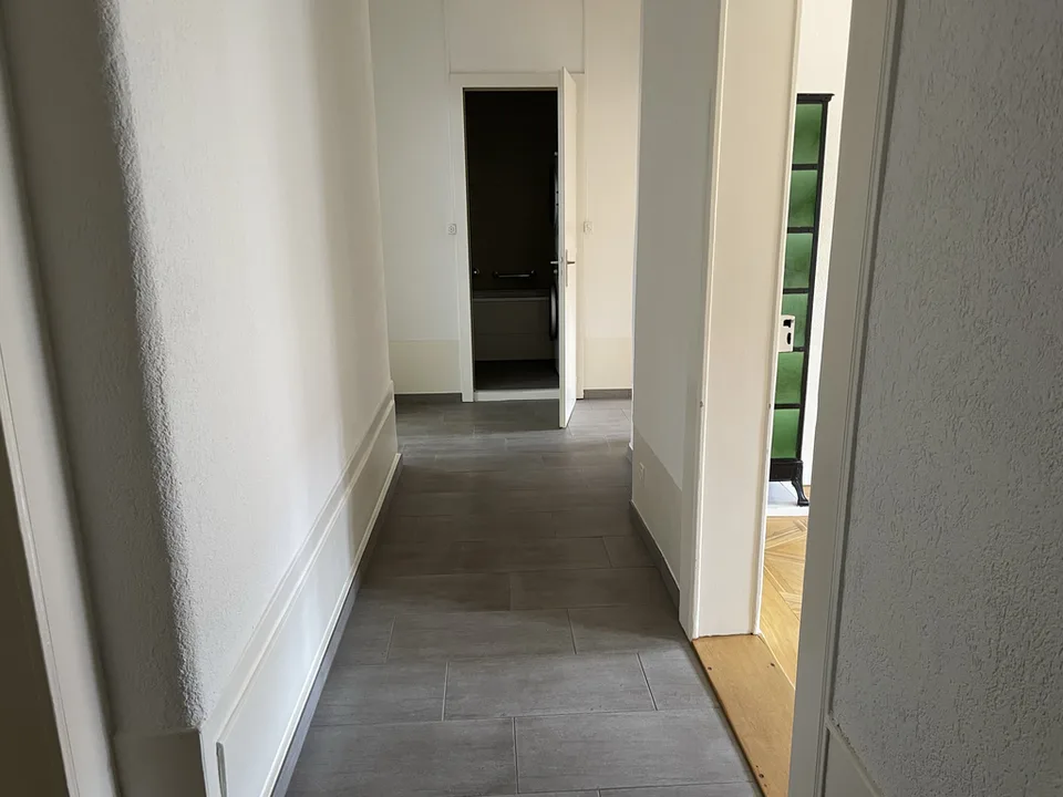 Bello appartamento 83 m2 di 3 locali in centro città con balcone – foto 7 di 9