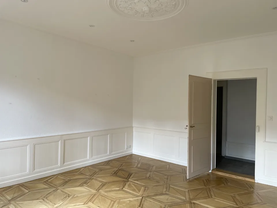 Bello appartamento 83 m2 di 3 locali in centro città con balcone – foto 5 di 9
