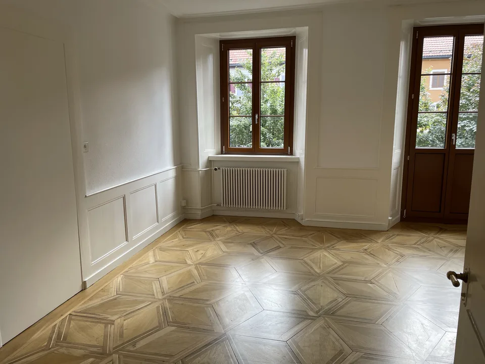 Bello appartamento 83 m2 di 3 locali in centro città con balcone – foto 3 di 9