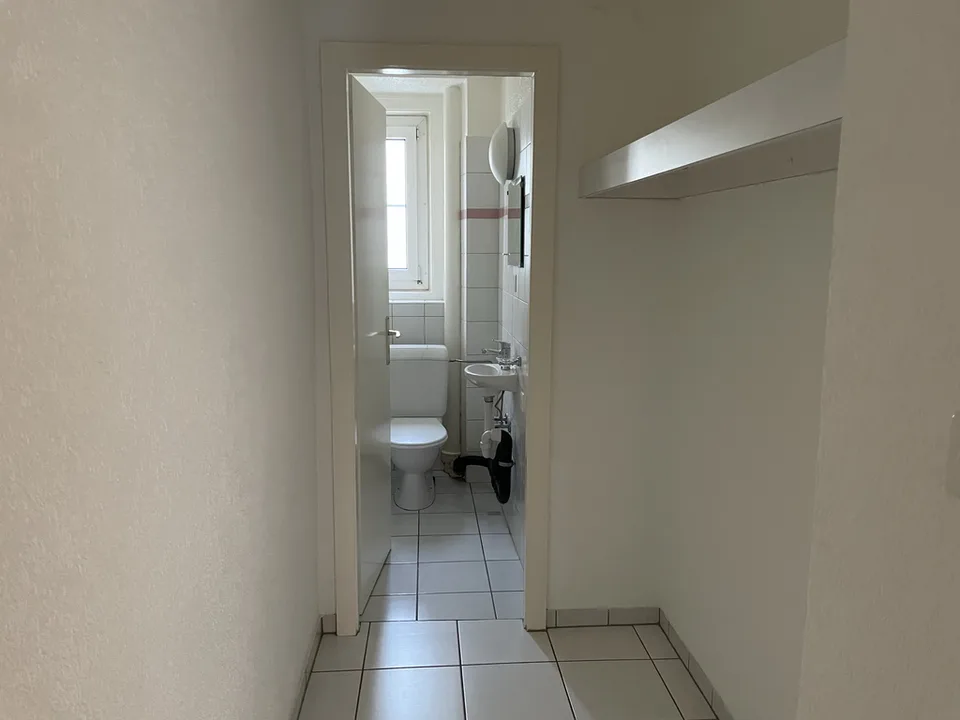 Bello appartamento 83 m2 di 3 locali in centro città con balcone – foto 8 di 9