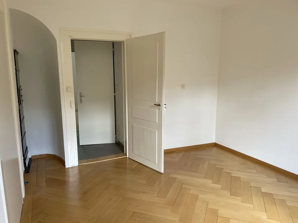 Bello appartamento 83 m2 di 3 locali in centro città con balcone – foto 6 di 9