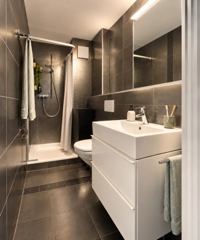 Duplex-Maisonette mit 5,5 Zimmern und 180m2 in einer grünen Oase – Foto 7 von 13