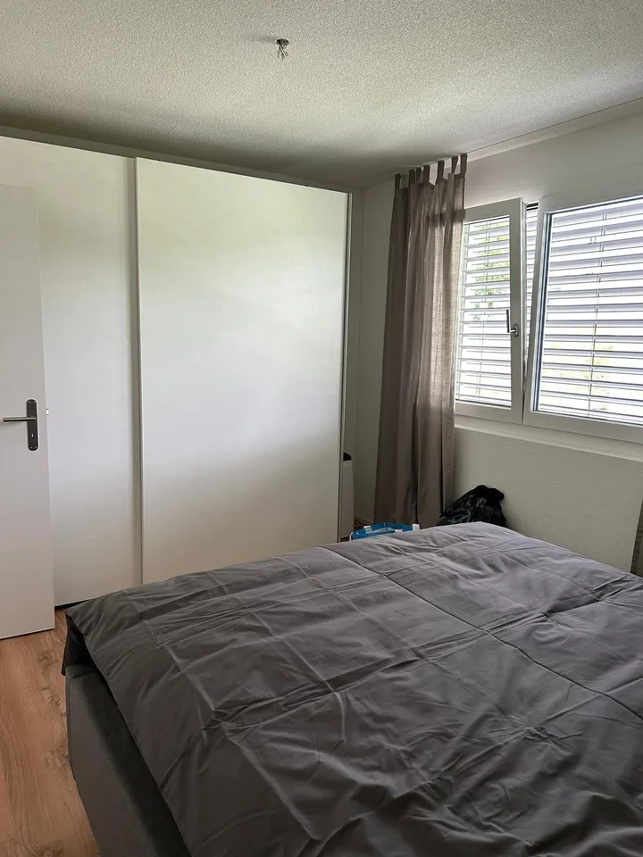 Grosse 2.5-Zimmerwohnung mit gemütlicher Loggia – Foto 7 von 8