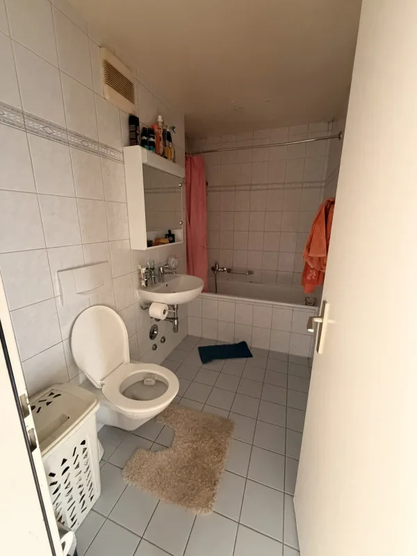 In Affitto - Appartamento di 2 Locali nel Centro di Cossonay – foto 2 di 3