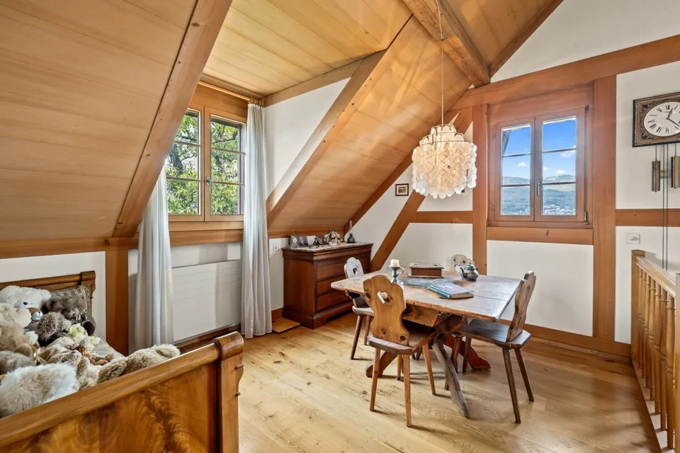 Villa indipendente con fascino e ampia offerta di spazio, oltre a una casa per gli ospiti – foto 10 di 20