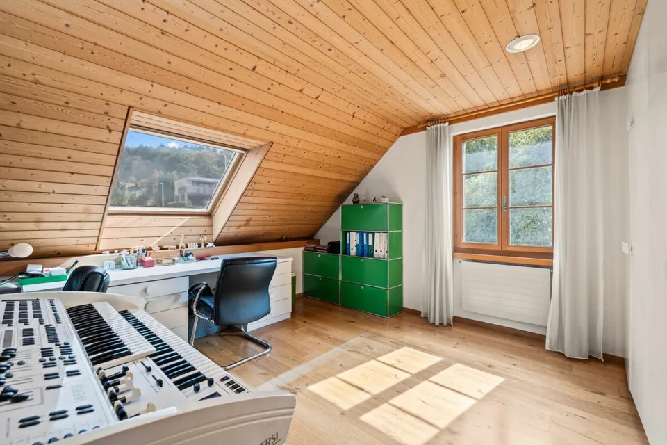 Villa indipendente con fascino e ampia offerta di spazio, oltre a una casa per gli ospiti – foto 11 di 20