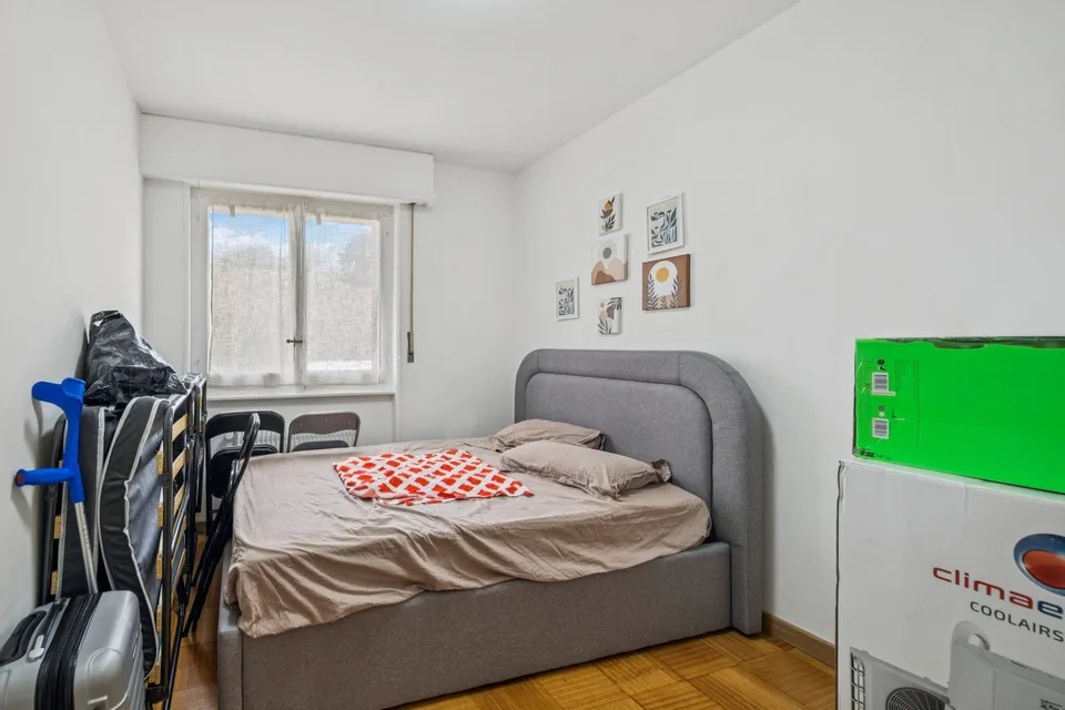 Ideale Lage für diese geräumige Wohnung – Foto 8 von 13