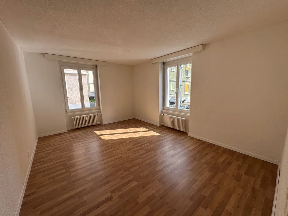 Geräumige 4.5-Zimmer-Wohnung im Erdgeschoss in Arbon – Foto 5 von 8