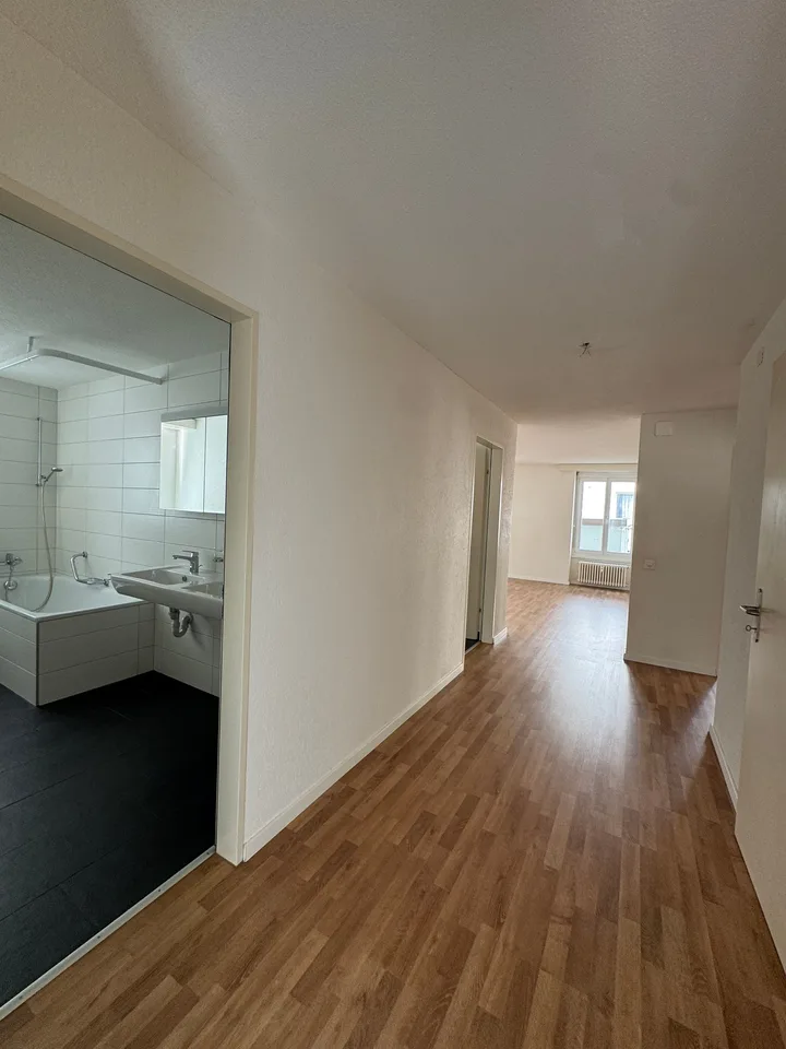 Geräumige 4.5-Zimmer-Wohnung im Erdgeschoss in Arbon – Foto 7 von 8