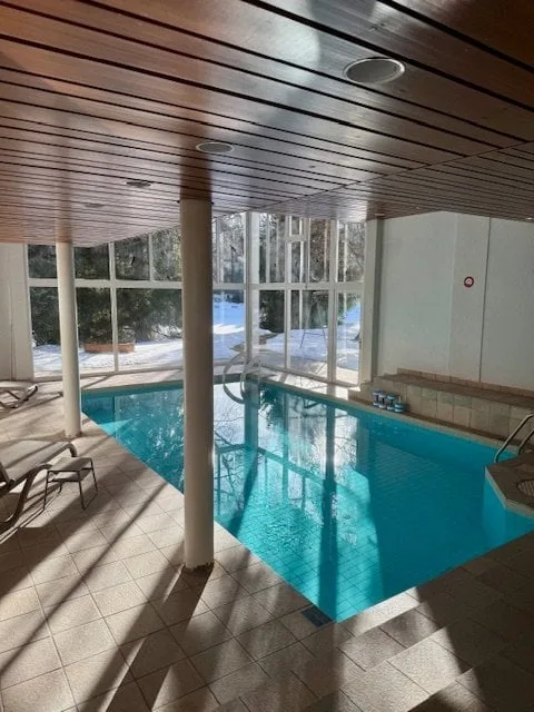 Schönes möbliertes Studio mit Pool und Blick auf den Lac Moubra – Foto 4 von 5