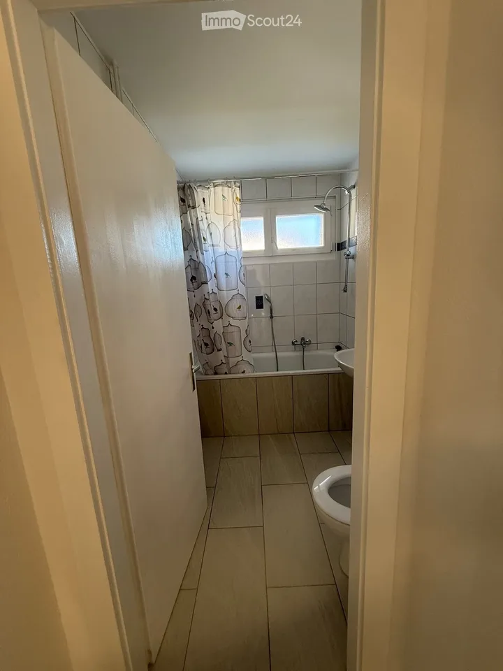 Schönes Apartment, gerade renoviert, im Herzen von St-Maurice – Foto 2 von 5