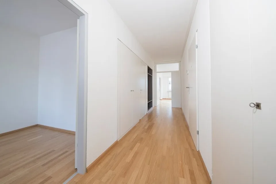 Renovierte, helle 3.5-Zimmerwohnung – Foto 9 von 11