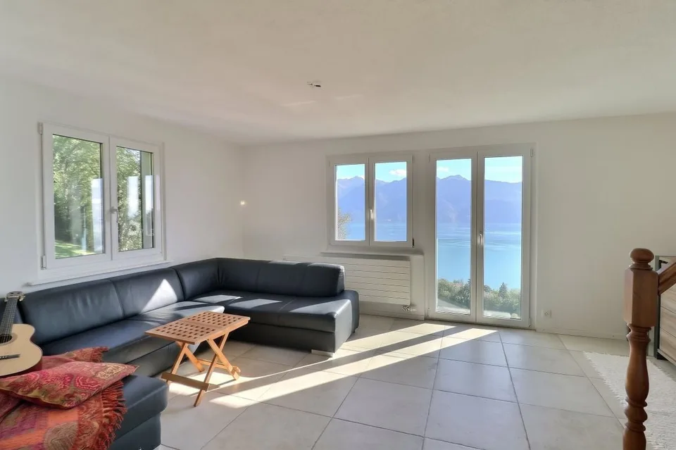 Edificio con 4 appartamenti da ristrutturare con vista panoramica eccezionale sul Lago di Ginevra e le Alpi – foto 12 di 13