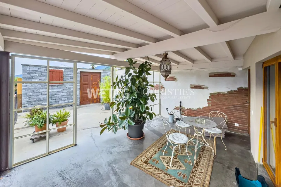 Villa moderna in stile loft con vista lago e piscina interna in vendita a Ronco sopra Ascona – foto 11 di 13