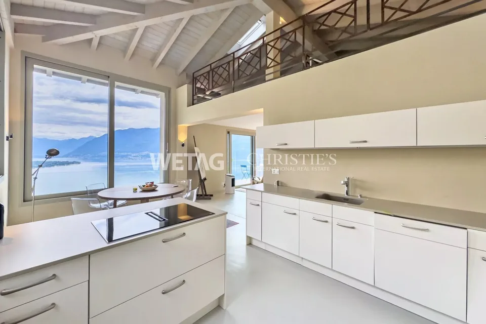 Ronco sopra Ascona: Villa moderna a due famiglie con due appartamenti & vista lago splendida in vendita – foto 4 di 13