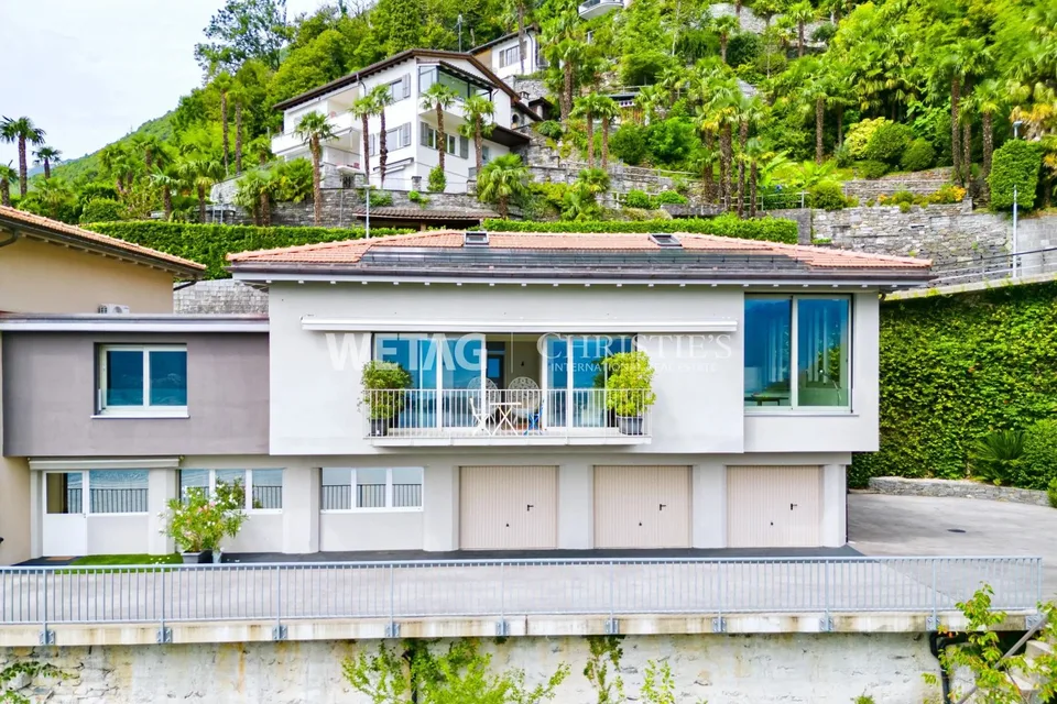 Ronco sopra Ascona: Villa moderna a due famiglie con due appartamenti & vista lago splendida in vendita – foto 13 di 13