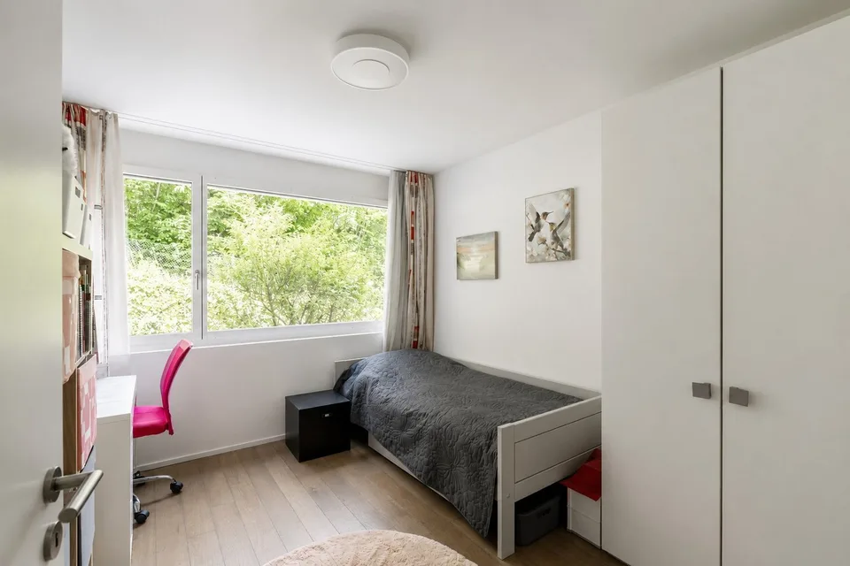 Grosszügige Gartenwohnung mit viel Privatsphäre und Weitsicht – Foto 10 von 14